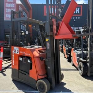 2014 1.8t Raymond Container Entry Stand Up Counter Balance Electric Forklift