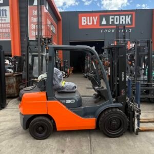 2017 3.0t TOYOTA CONTAINER MAST